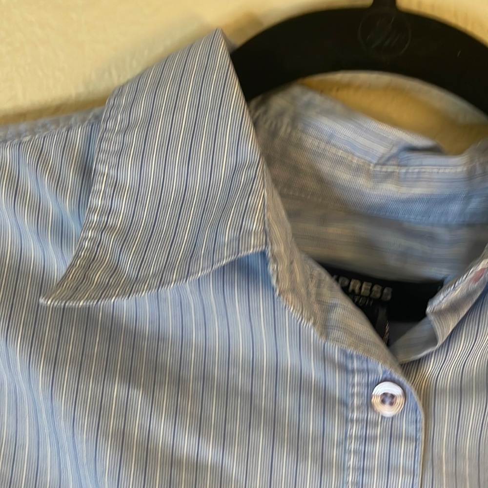 Womens express button down - Picture 6 of 6